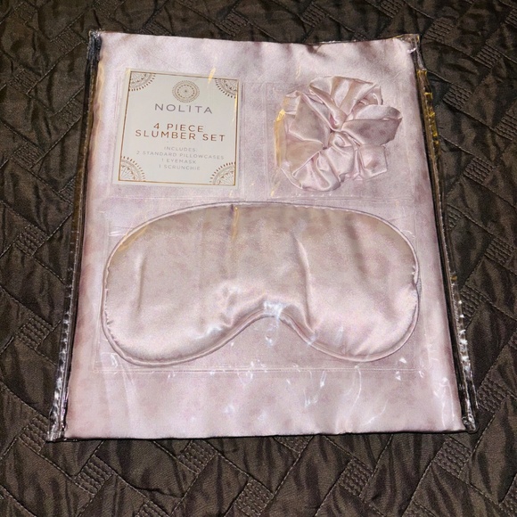 Nolita 4 Piece Slumber Set with Eye Mask, scrunchie and 2 standard Pillowcases - Picture 2 of 2
